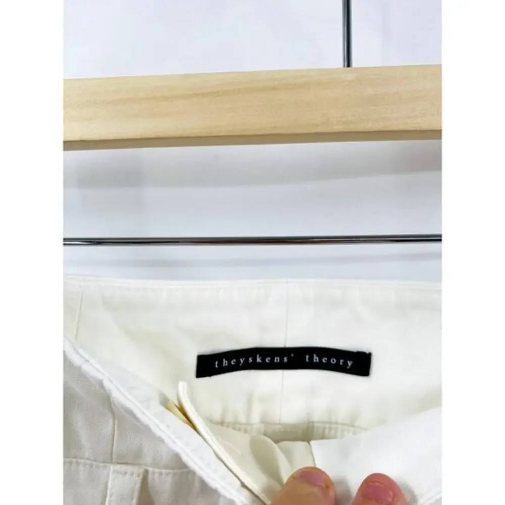 Theysken's‎ Theory white barrel pants